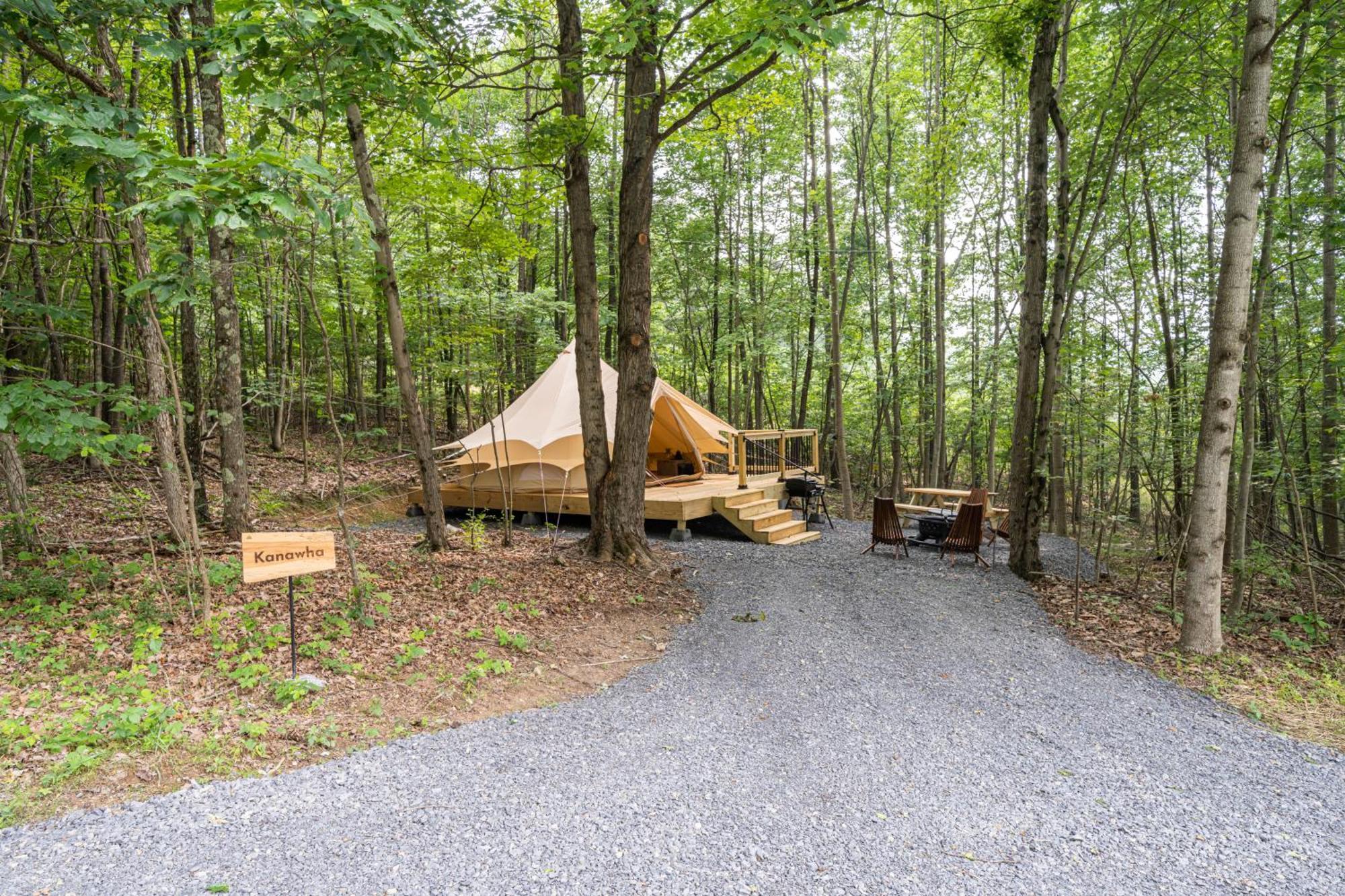 Firefly Ridge Luxury Retreat Hotel Great Cacapon Eksteriør billede