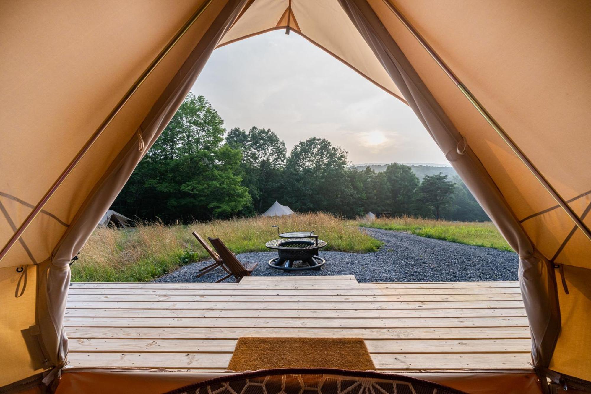 Firefly Ridge Luxury Retreat Hotel Great Cacapon Eksteriør billede