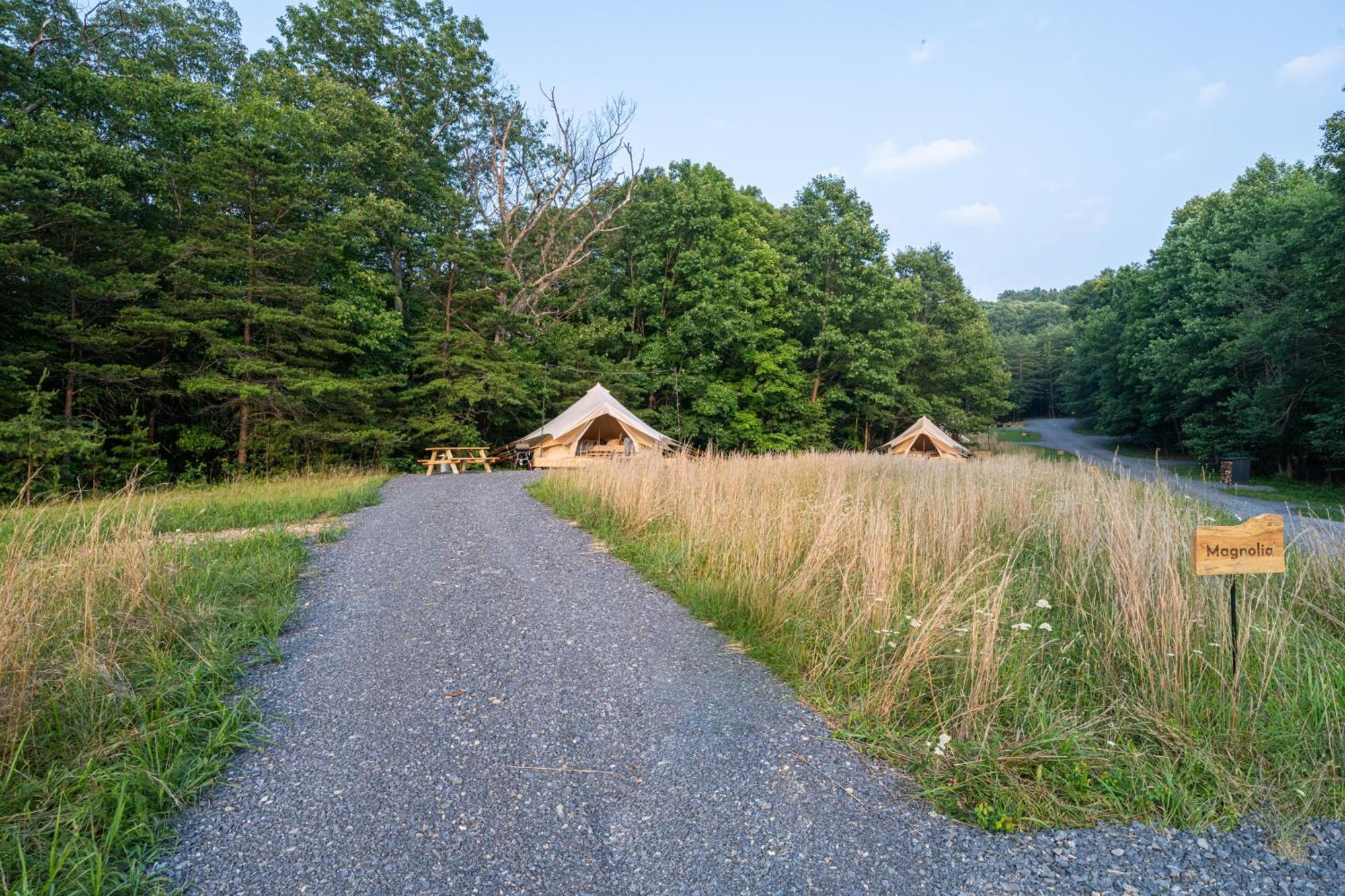 Firefly Ridge Luxury Retreat Hotel Great Cacapon Eksteriør billede