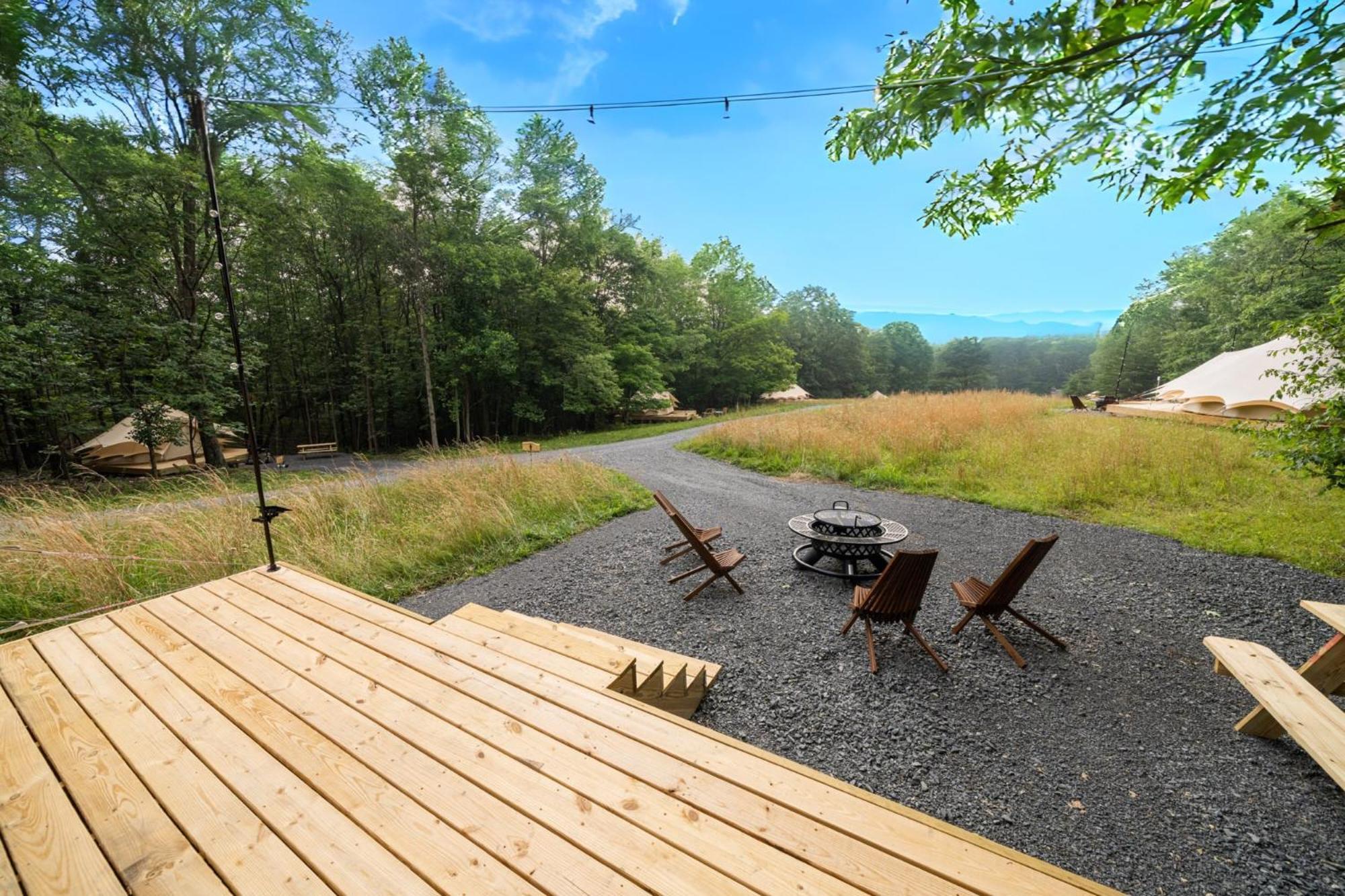 Firefly Ridge Luxury Retreat Hotel Great Cacapon Eksteriør billede